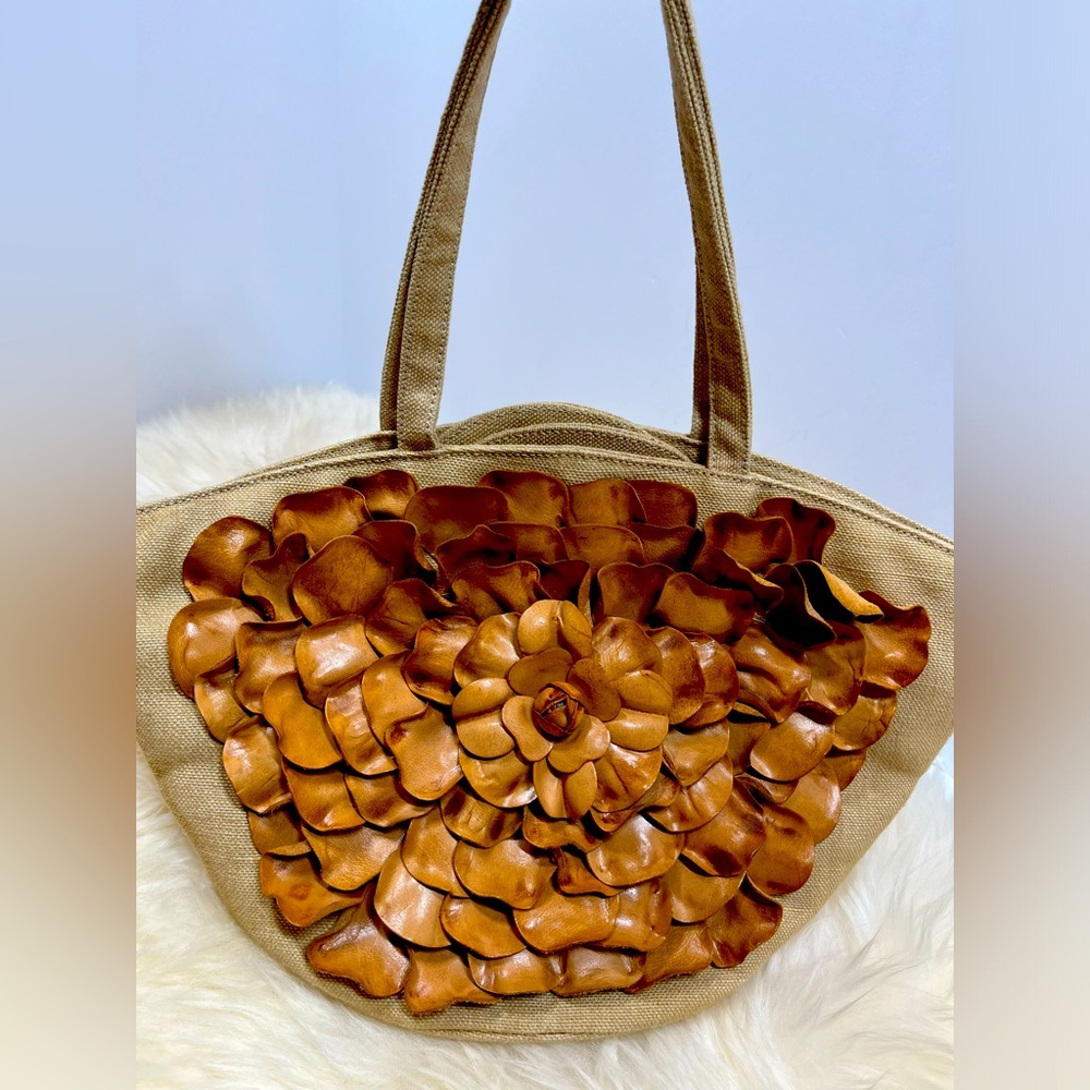 Palo Massi Made in Italy Shoulder Mini Handbag Leather Flower Covers Front.